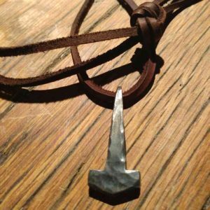 Hammered Iron Necklace Mjölnir NA02